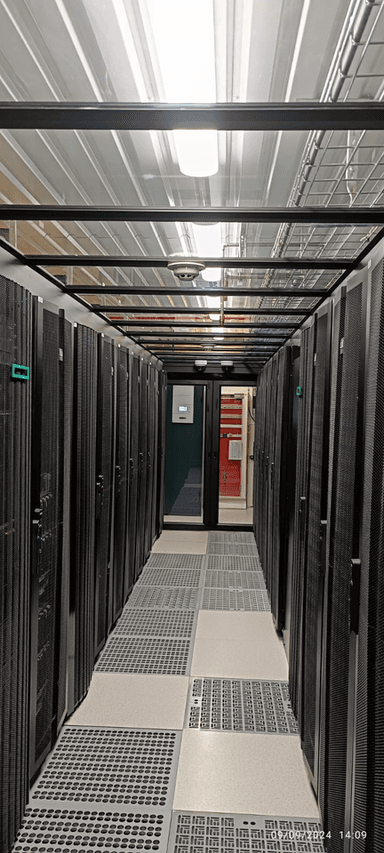 Structural detail of modular raised floor system